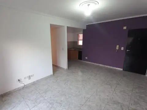 Venta PH 2 amb. con renta · Lomas del Mirador