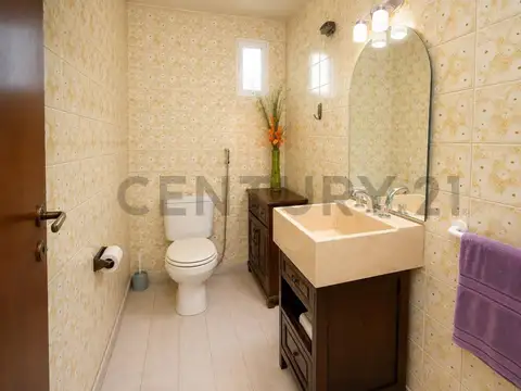 Venta Casa 3 Dormitorios Piscina Dependencias Hurlingham