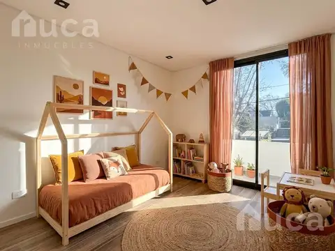 Casa 8 ambientes con 3 baños