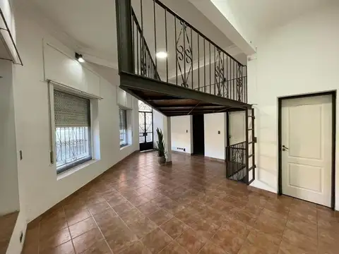 Depto Tipo Casa en Venta al Este