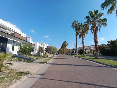 Terreno en Venta en Godoy Cruz, USD 270.000