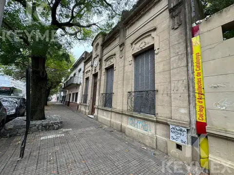 Calle 3 entre diagonal 74 y 41 - Casa en alquiler con destino comercial.
