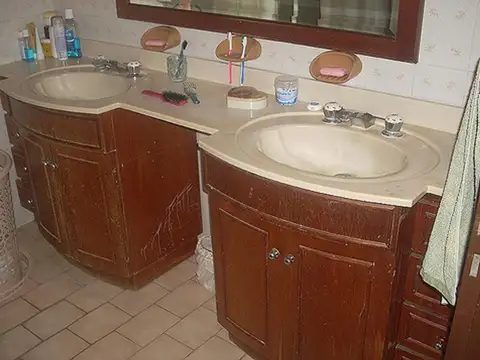 Casa 6 ambientes con 5 baños