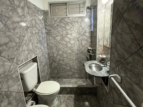 Casa en Alquiler con 1 cochera