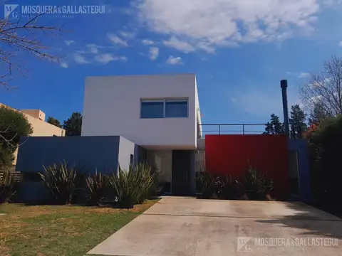 Blvd. de Todos los Santos 5601, B1623 Dique Luján, Provincia de Buenos Aires