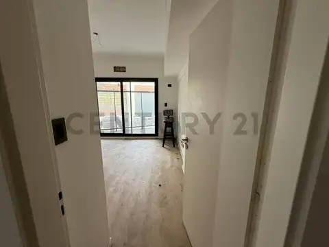 Avenida San Martín 4000, Piso 1