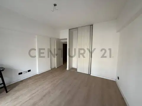 Avenida San Martín 4000, Piso 1