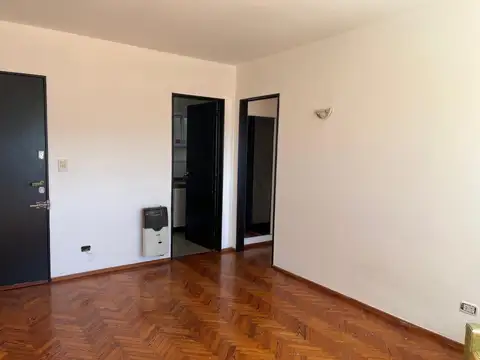Departamento en Venta en Chacarita, USD 78.500
