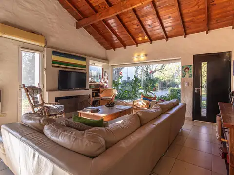 Casa en Alquiler Temporal con 1 cochera