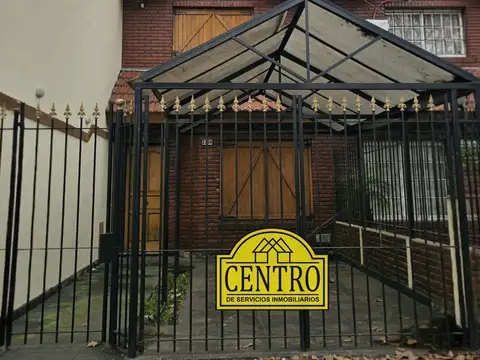 Duplex 3 Ambientes, Excelente Ubicacion, En Perfecto Estado, Patio, Parrilla