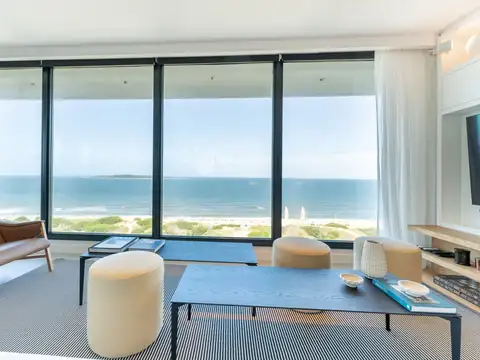 Departamento en Venta en Playa Mansa, USD 1.500.000