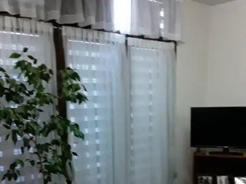 Casa 5 ambientes con 4 baños