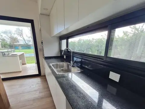 Casa en Venta en Haras Santa Maria, USD 280.000