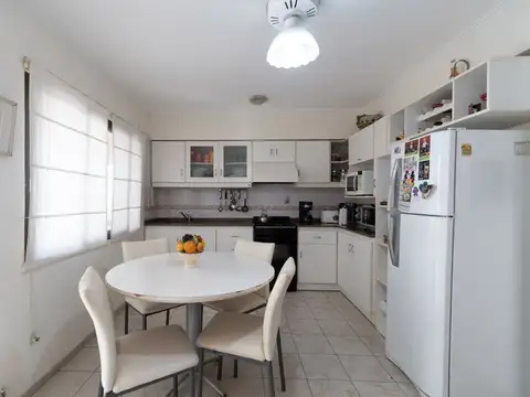 CASA EN VENTA ARROYITO CON COCHERA APTA CREDITO