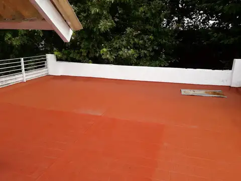 San Pedro 5500, Piso 1