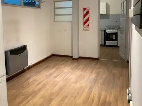 Oficina 3 ambientes con 1 baño