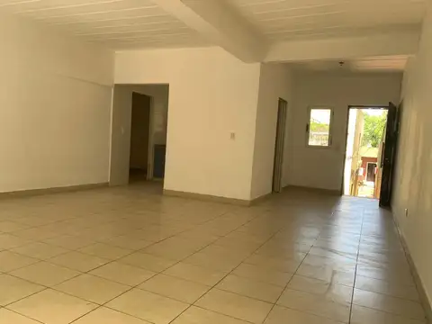 Depto Tipo Casa en Alquiler en Flores Norte, $ 850.000