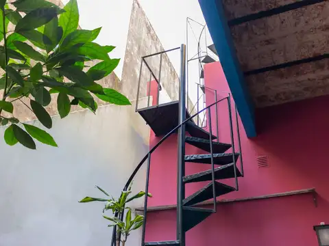 Depto Tipo Casa 4 ambientes con 2 baños