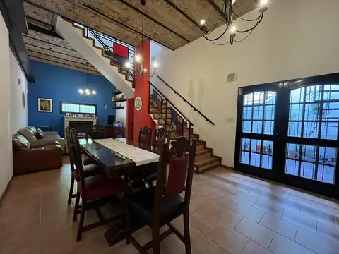 PH de 4 ambientes en Agronomía con increíble terraza y patio, sin expensas