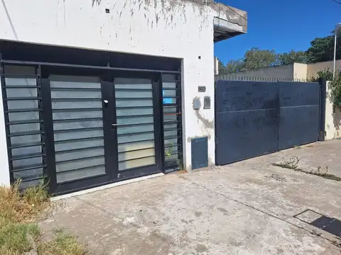 ALQUILER LOCAL COMERCIAL Y DEPOSITO