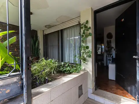Casa 2 ambientes con 1 baño