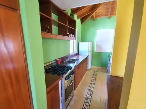 Casa 10 ambientes con 4 baños