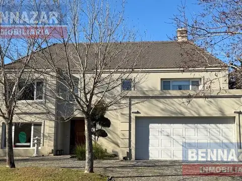 VENTA CASA 7 AMBIENTES EN BARRIO LAS CALETAS NORDELTA