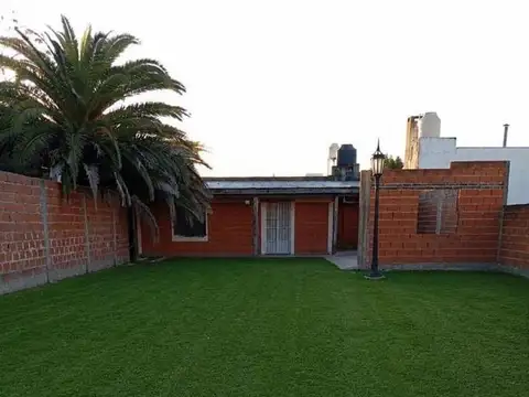 Casa 3 ambientes con 2 baños