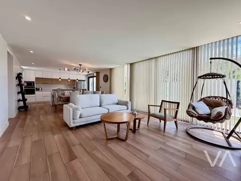 Casa 4 ambientes con 2 baños