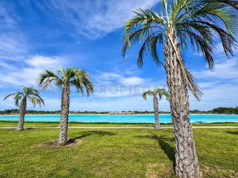 Terreno en Venta de 962,0 m2