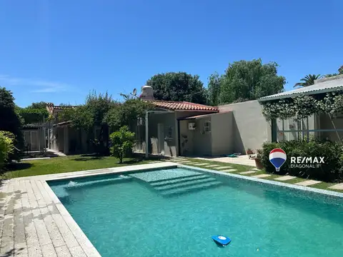 Casa en Venta en Villa Elisa, USD 255.000