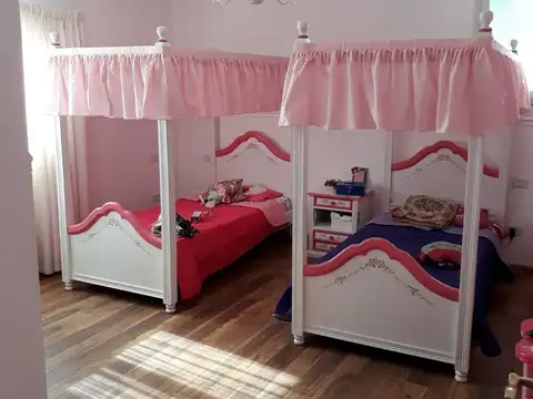 VENTA CASA 6 amb. GOLF COUNTRY CLUB CHASCOMÚS.