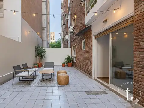 Dos Amb con Cochera y Patio Aterrazado. Las Cañitas.