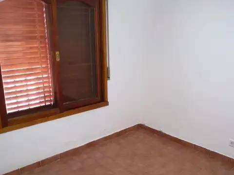 Departamento 12 ambientes con 6 baños