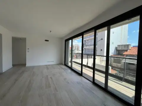 25 De Mayo 100, Piso 2°