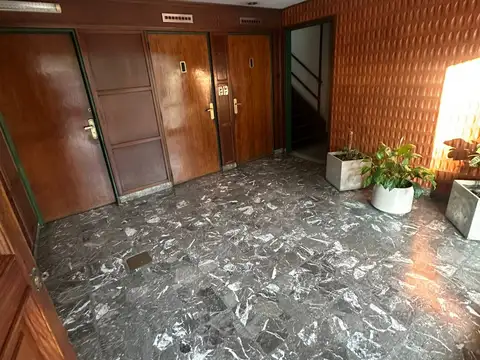 Plaza 2400, Piso 3