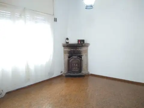 Casa 6 ambientes con 3 baños