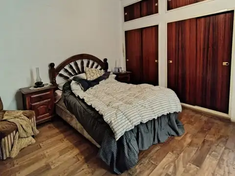 Joaquín V. González 1600