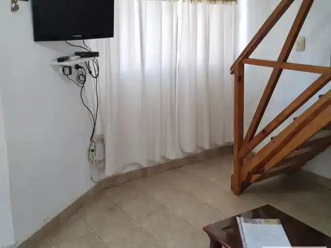 Depto Tipo Casa 3 ambientes con 1 baño