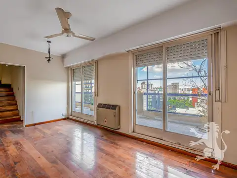 DEPARTAMENTO DUPLEX - VENTA - 3 AMBIENTES - BALCÓN TERRAZA - COCHERA - VILLA ORTUZAR