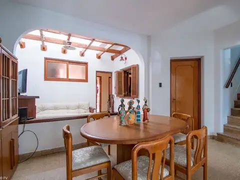 Casa 4 ambientes con 3 baños