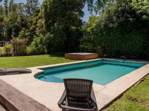 VENTA CASA 5 AMBIENTES CLUB EL CARMEN