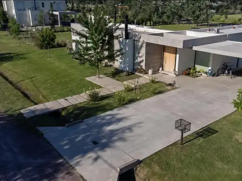 Casa 4 ambientes - EN VENTA - Fincas de San Vicente