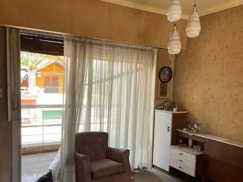 Arregui 6600 Versalles Casa c/ Lote propio c/ Cochera. 2 Plantas. Terraza. Sótano. Oportunidad 