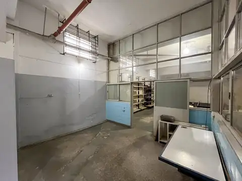 Alquiler Galpón/Depósito en Barrio Matheu