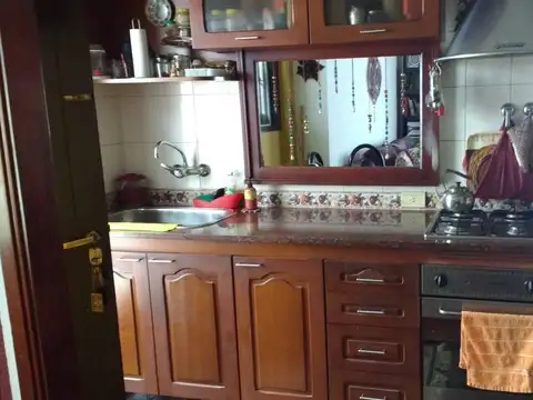 EN VENTA CHALET HERMOSO EN EL PALOMAR DE 3 AMBIENTES 2 BAÑOS - FICHA 7918