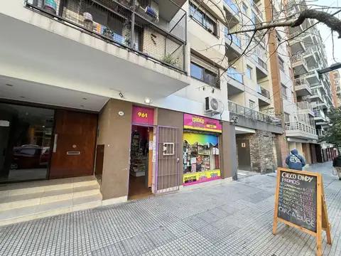 Local Comercial sobre Avenida
