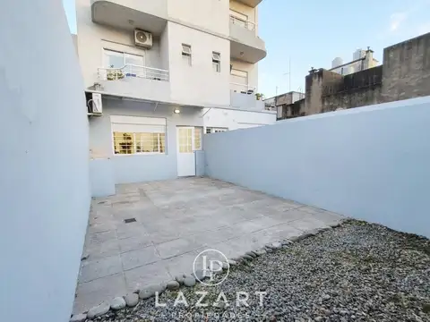 Hermosa oficina en planta baja 2 amb y medio con patio propio!