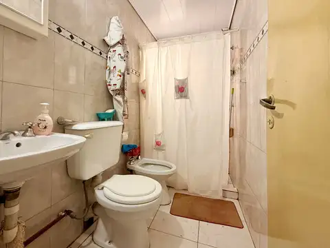 Departamento 7 ambientes con 1 baño