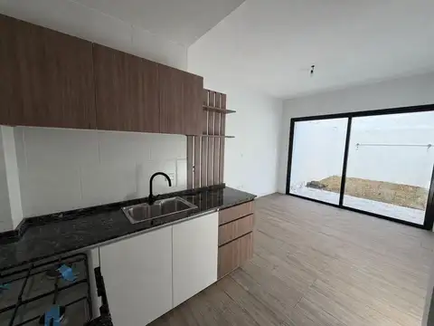 2 Ambientes Coghlan 67M2 con JARDIN - A NUEVO